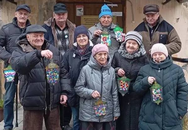Серебряное волонтерство. Мастер-класс «Свет в руках»